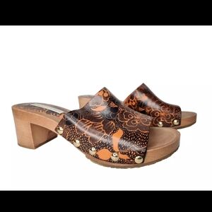 Diane Von Furstenberg Wooden & Floral Leather Clogs Sandals Heels Italy Boho 7